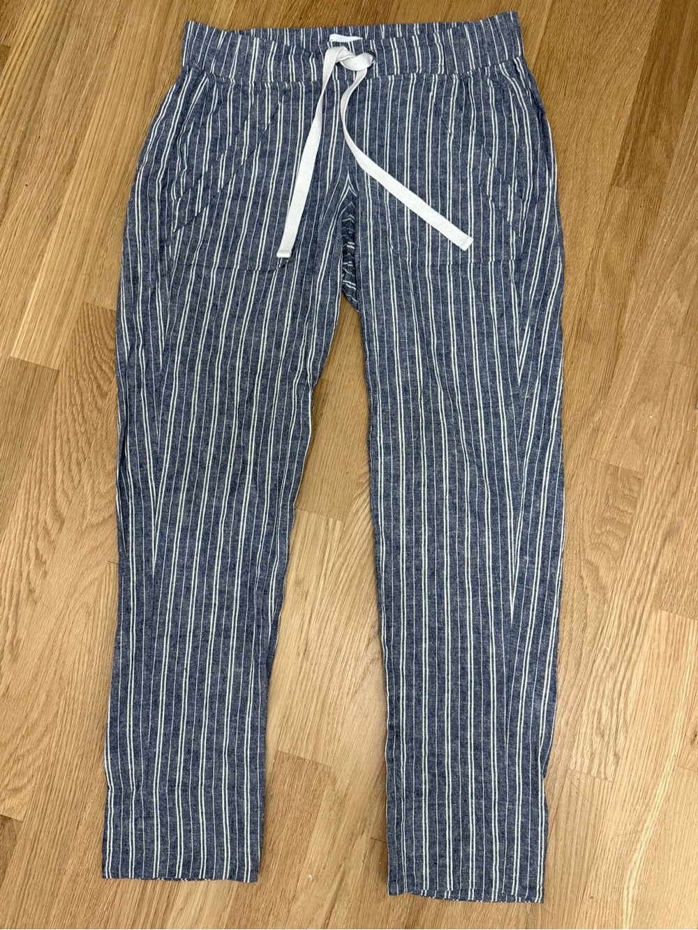 Calvin Klein Vertical Stripe Drawstring Cropped Pants